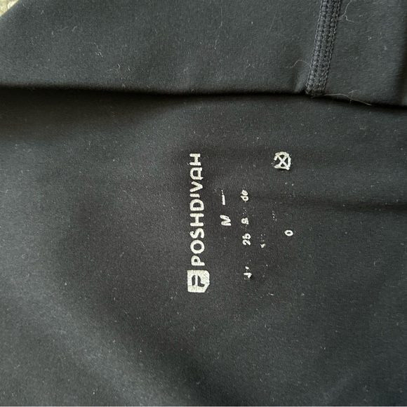 Poshdivah Maternity yoga shorts with pockets 2 pairs - Picture 4 of 5